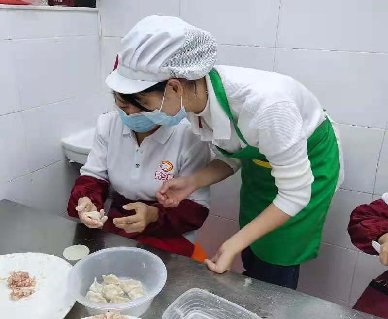 專業督導培訓，只為讓加盟商更好的開業