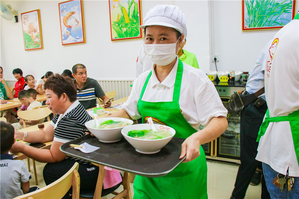 餃子云吞加盟店生意越來越差了，這些地方該改進了